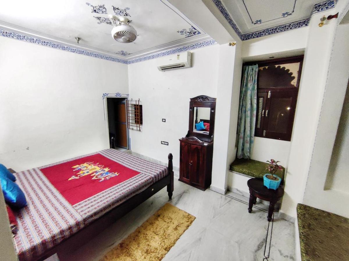 Whereabout Hostel Udaipur Buitenkant foto
