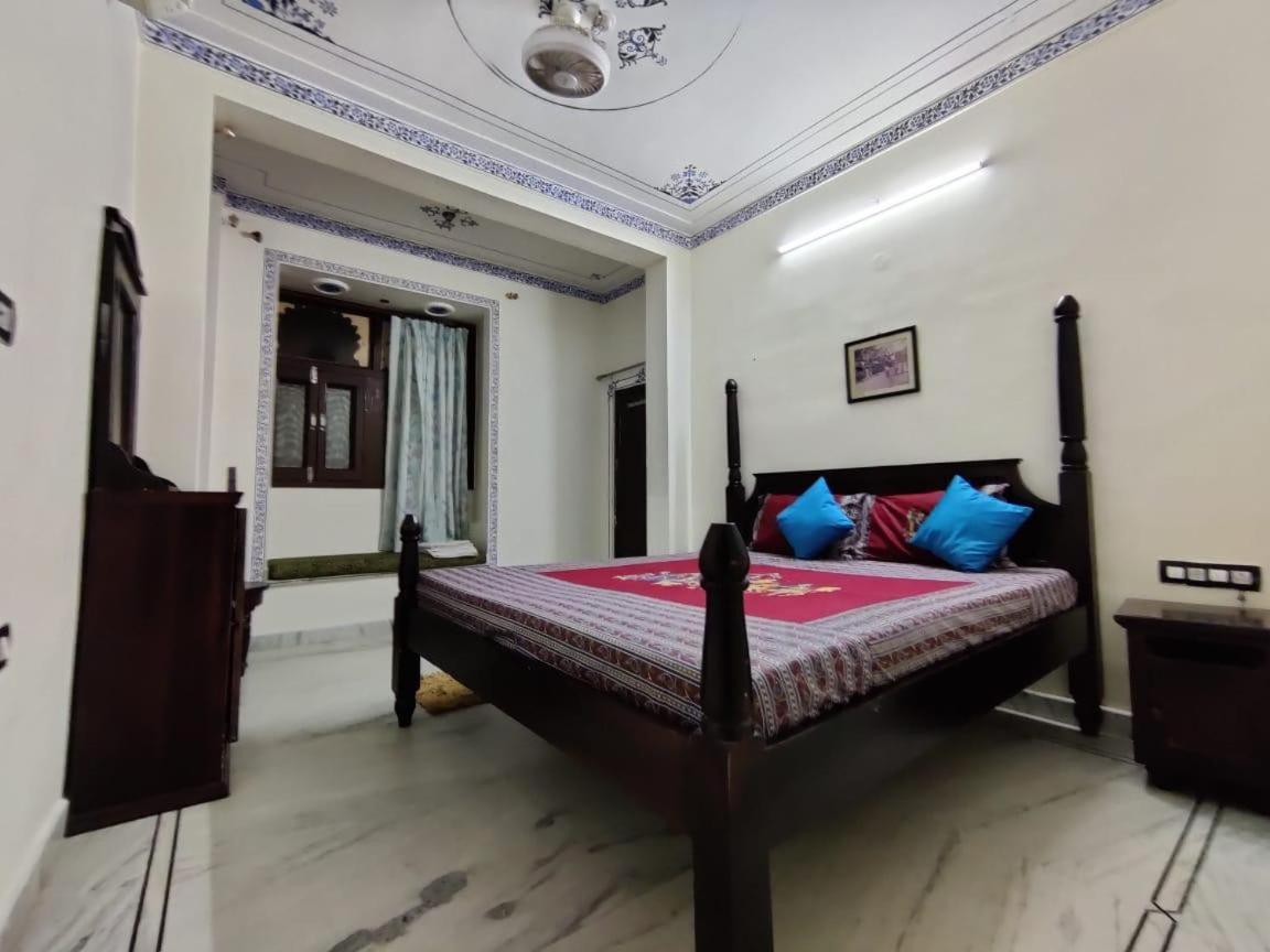 Whereabout Hostel Udaipur Buitenkant foto