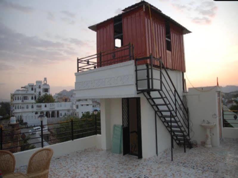 Whereabout Hostel Udaipur Buitenkant foto